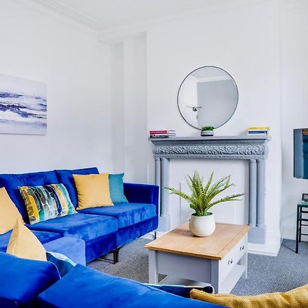 Spacious 4 Bedroom House Near Leeds Cc Beeston Hill Extérieur photo