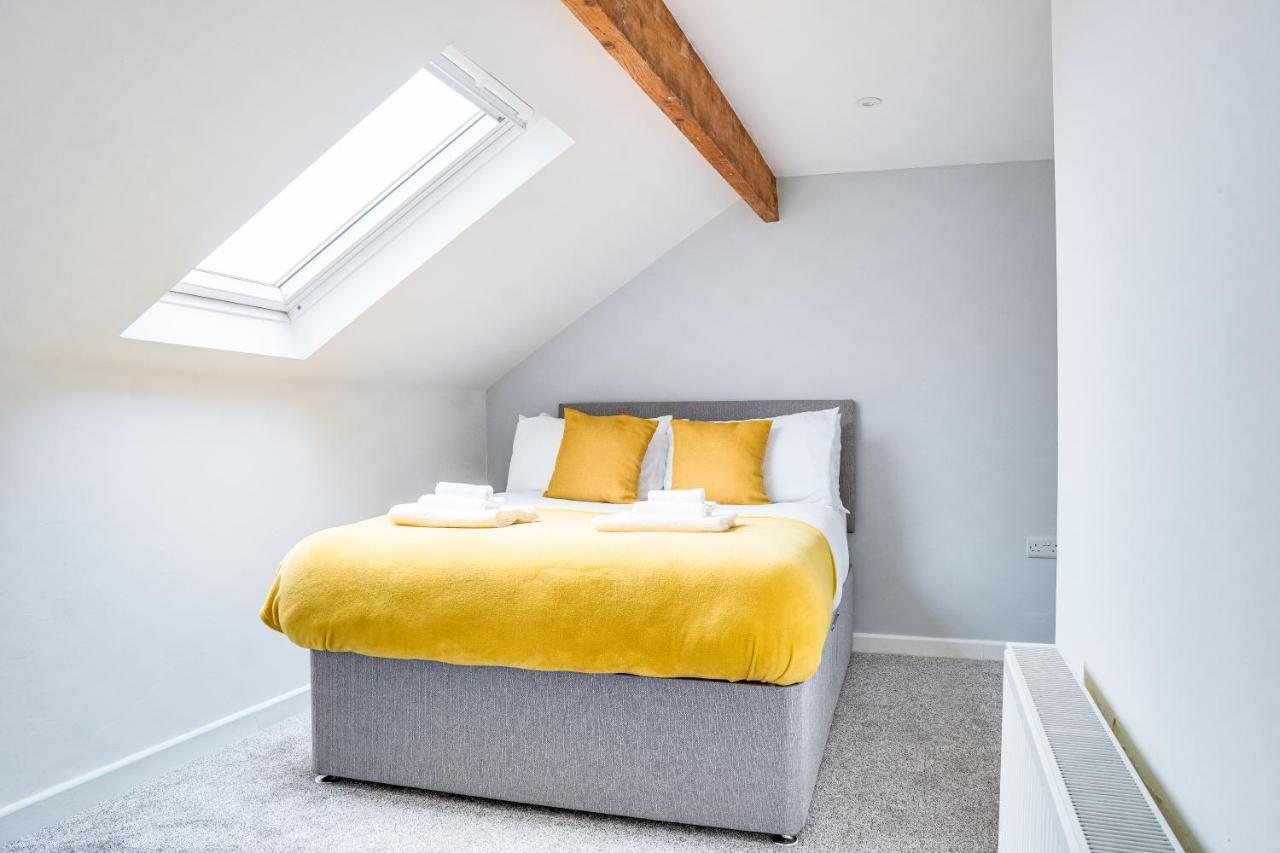 Spacious 4 Bedroom House Near Leeds Cc Beeston Hill Extérieur photo