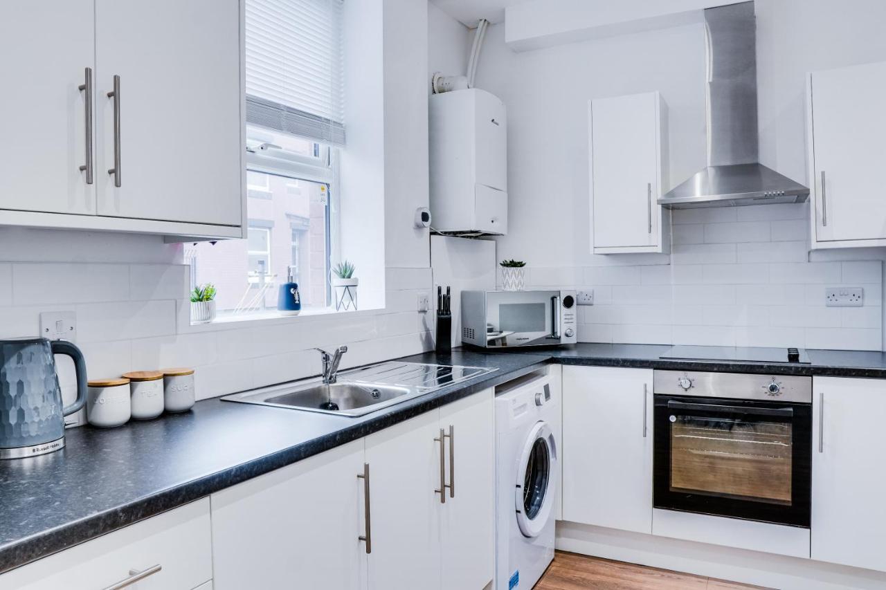 Spacious 4 Bedroom House Near Leeds Cc Beeston Hill Extérieur photo